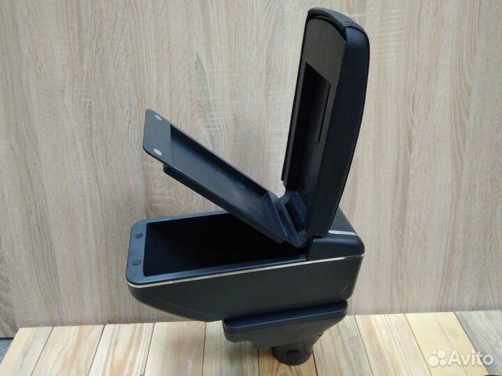 Подлокотник KIA RIO 3,4 Hyundai Solaris 2