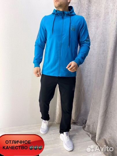 Спортивный костюм adidas