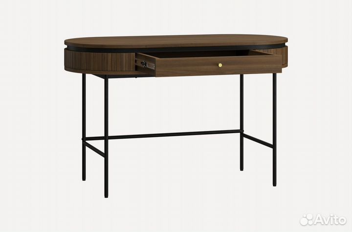 Овальный деревянный письменный стол с ящиком