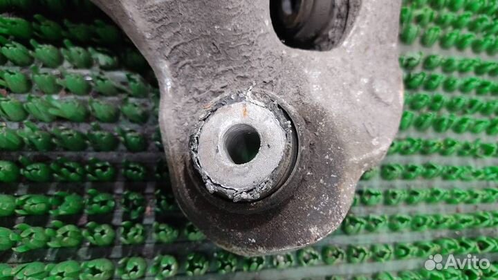 Кулак задний левый Mercedes Benz C-Class W204 2008