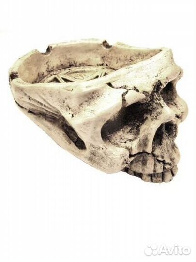 Пепельница череп в шапке