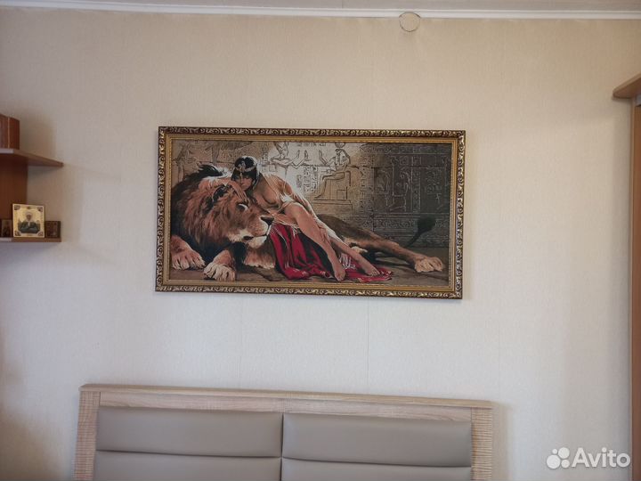 Картина в раме гобелен