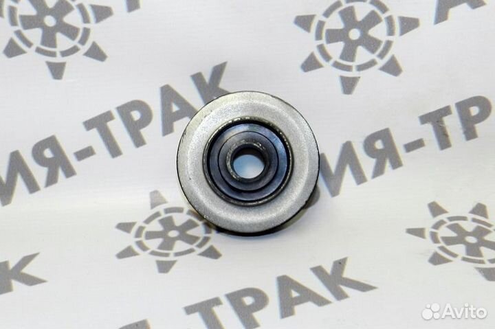 Подушка двигателя Kobelco SK300/SK320-6/SK350-6 9