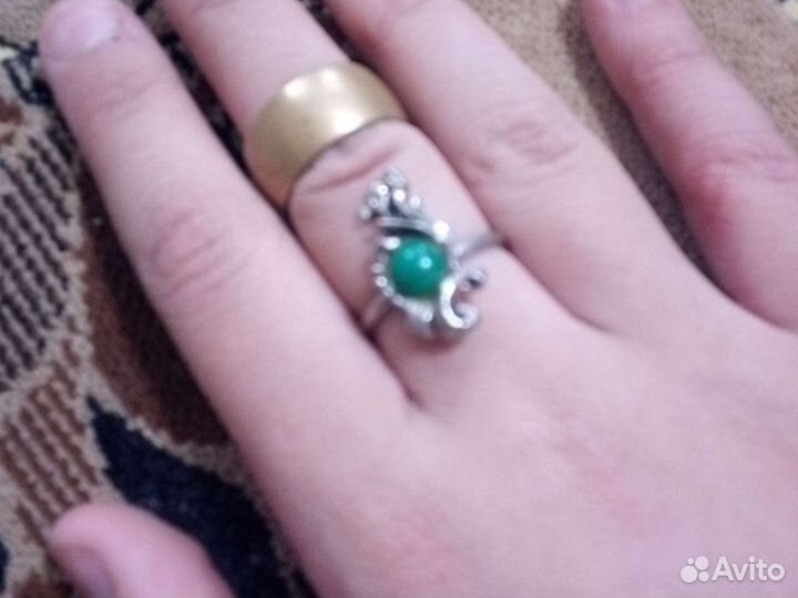 Серебряное кольцо