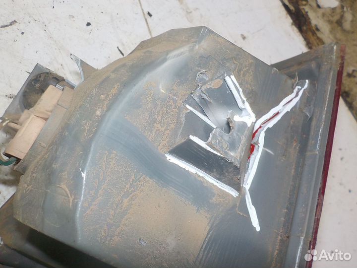 Фонарь задний правый Toyota Hilux