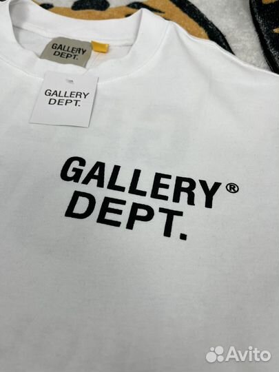 Футболка Gallery Dept