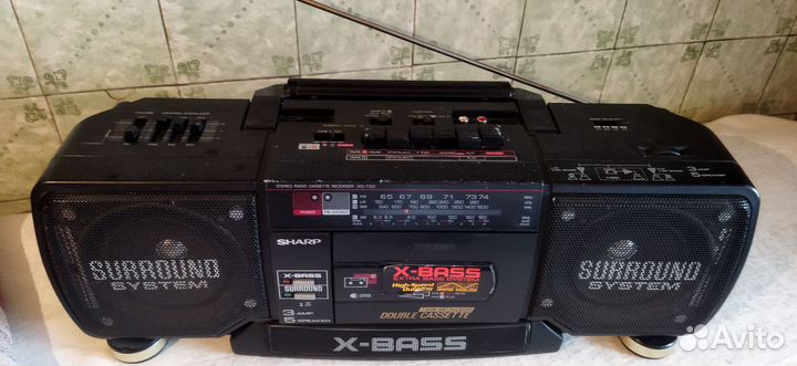 Переносная магнитола sharp WQ - T 352 HT (BK)