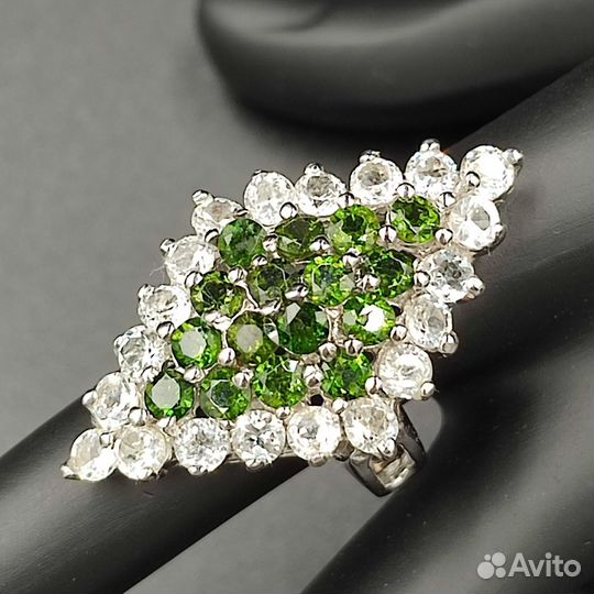 Белый топаз из Африки, хромдиопсид в серебре925р17