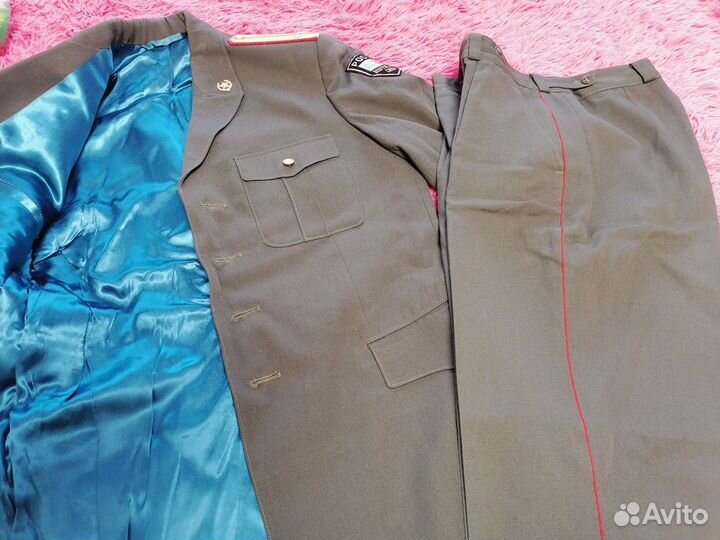 Военный мундир новый: китель и брюки