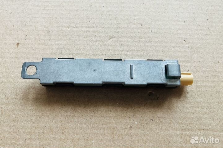 Усилитель антенны Volkswagen Tiguan 5N0035552L