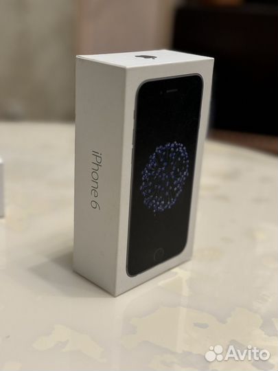 Коробка от iPhone