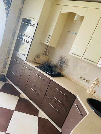 2-к. квартира, 60 м², 4/5 эт.