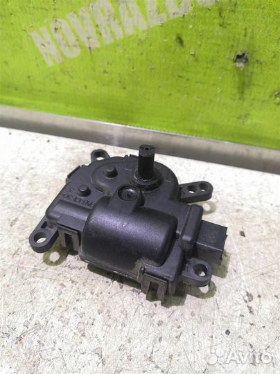 Моторчик заслонки отопителя Форд Мондео 3