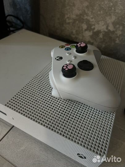 Xbox One s 1tb с играми