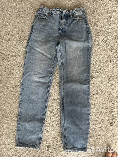 Джинсы мом