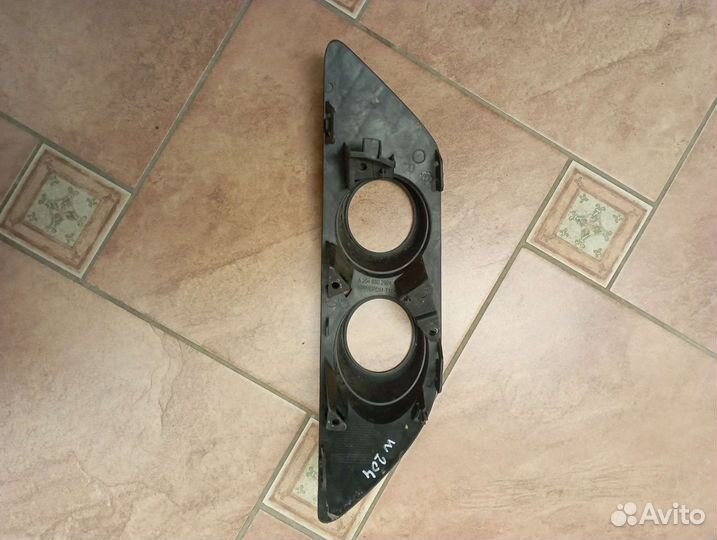 Mersedes C W204 Решётка бампера правая