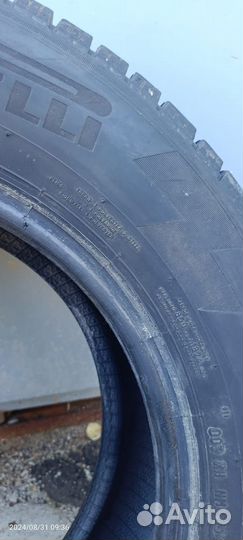 Pirelli Ice Zero FR SUV 215/65 R16 102T