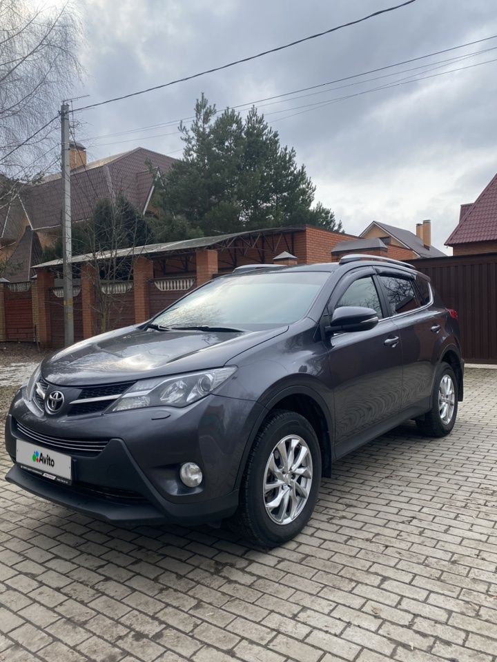 Toyota RAV4: фото владельца