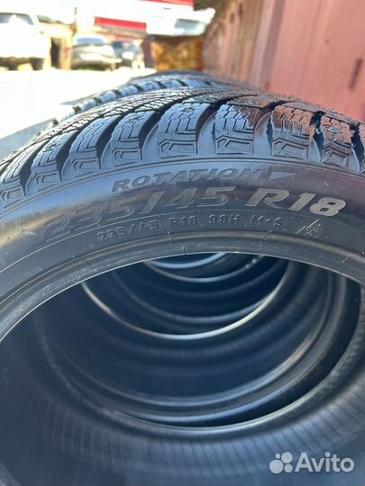 Pirelli Ice Zero 2 235/45 R18