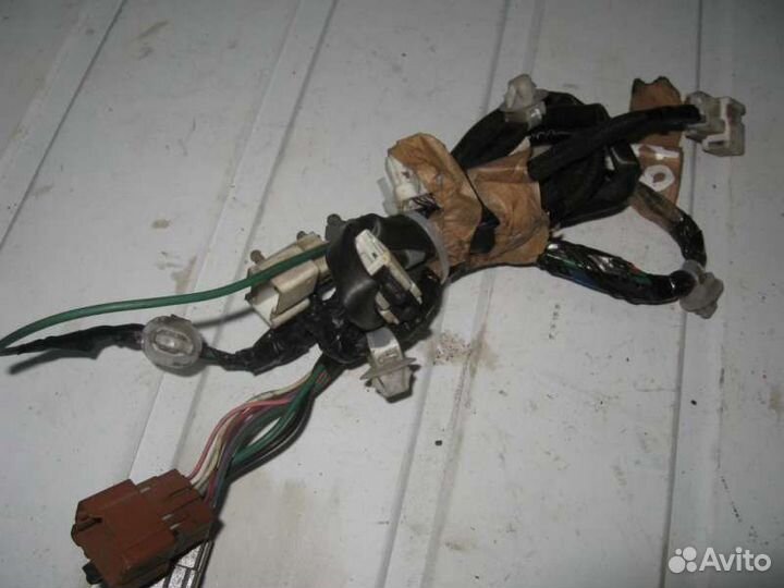 Проводка двери багажника Nissan X-Trail T31