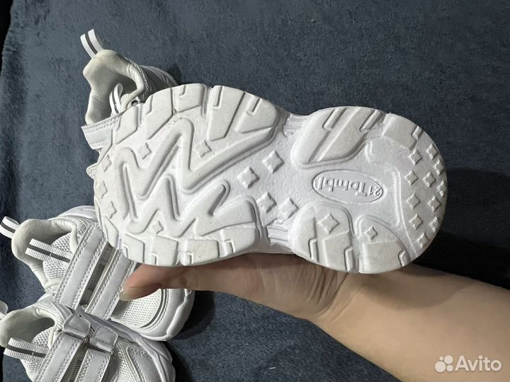 Кроссовки детские