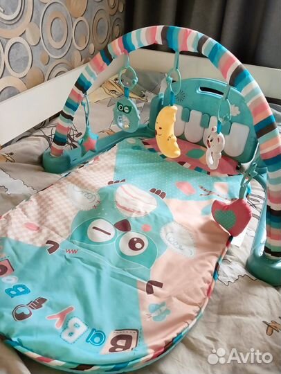 Развивающий коврик с пианино