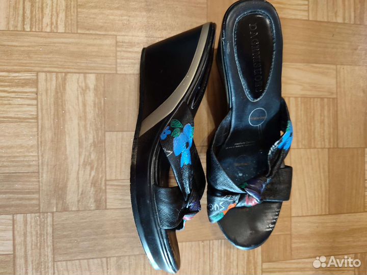 Шлепанцы р.35