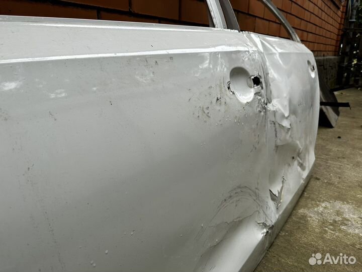 Дверь передняя левая задняя на volkswagen jetta 6