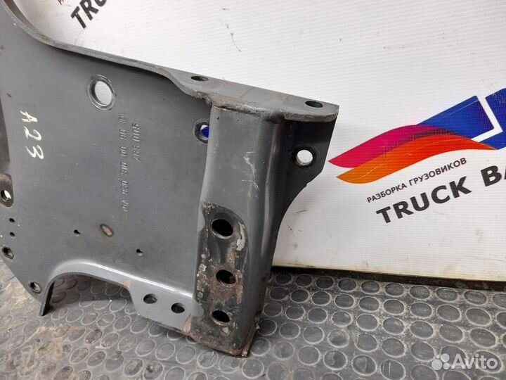 Кронштейн усилителя переднего бампера левый