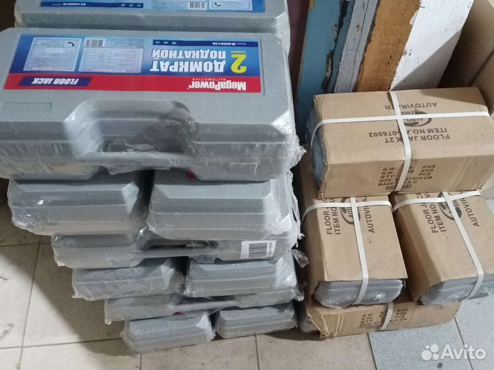 Домкрат подкатной 2 тонны, домкраты