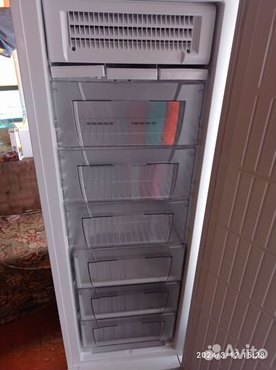 Новая морозилка leran