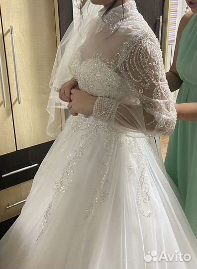 Свадебное платье