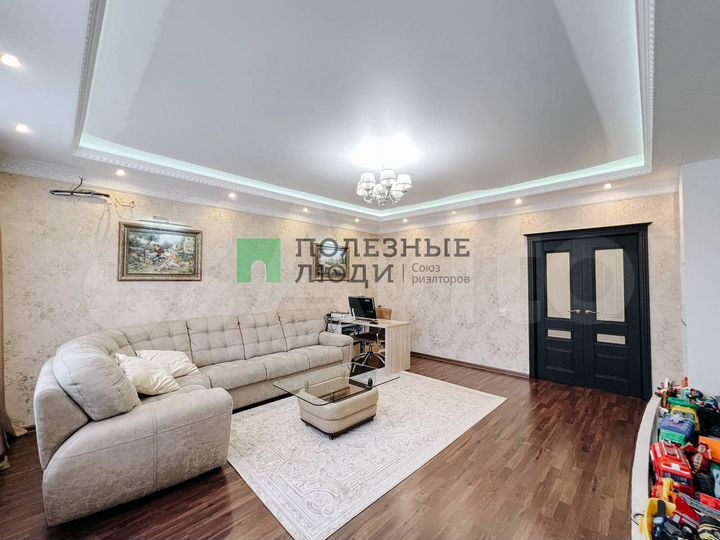 4-к. квартира, 138,3 м², 1/3 эт.