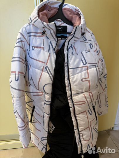 Продам куртку для девочки