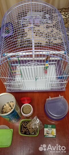 Продам клетку для попугая и дополнительный набор