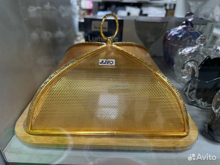 Тортовница с крышкой