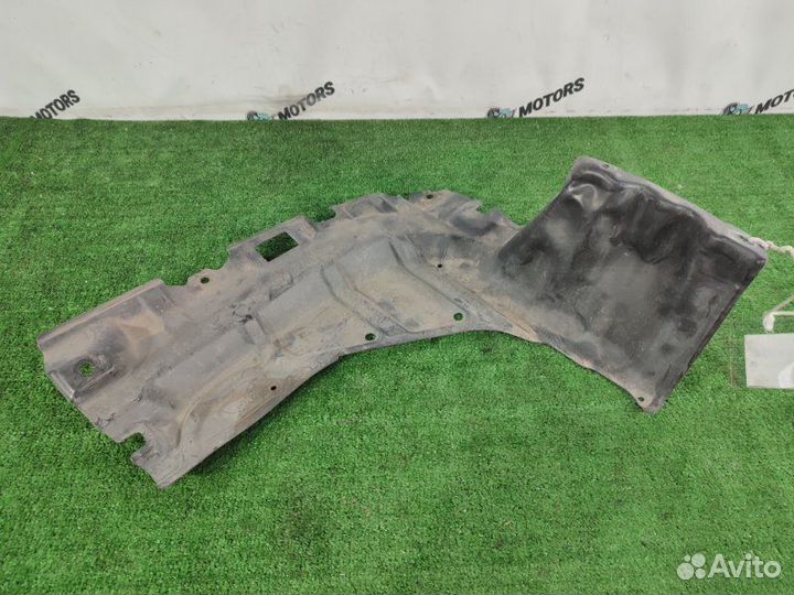 Защита двигателя передняя правая Toyota Sienta