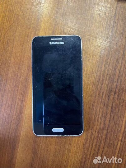 Samsung Galaxy A3 SM-A300F, 16 ГБ