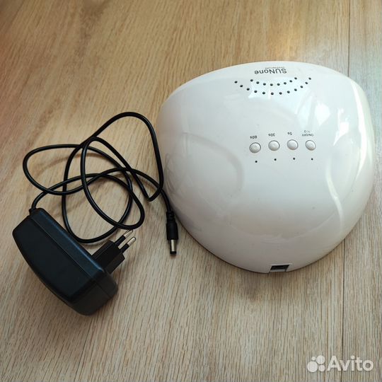 Лампа для сушки ногтей