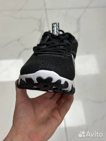 Кроссовки Nike