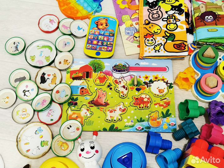 Большой пакет развивающих игрушек книжек