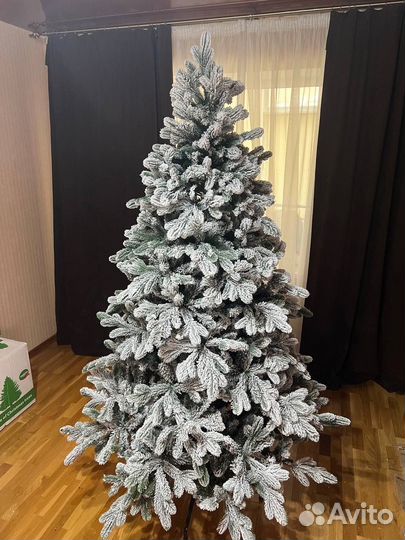Ель искуственная заснеженная Литая