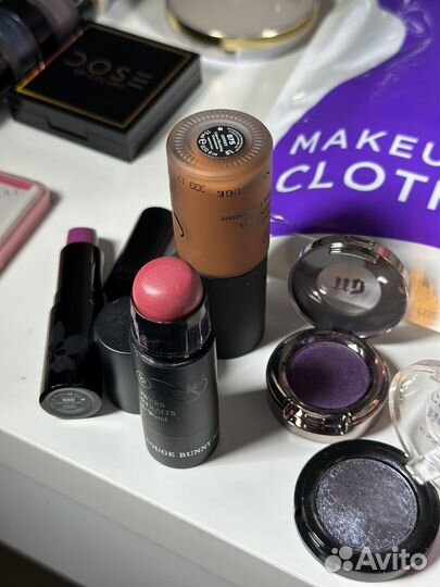 Набор косметики и кистей Becca Manly pro