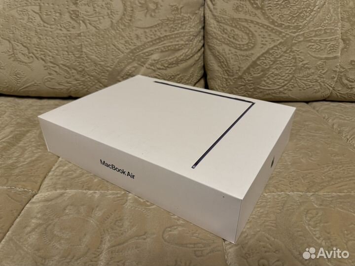 MacBook Air 13 (2022), 256 гб, M2 (8 ядер), RAM 8