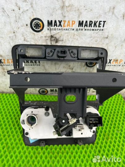 Блок управления климат-контролем Ford Fusion 2007