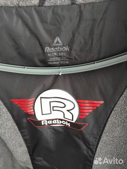 Весенняя куртка reebok (оригинал)