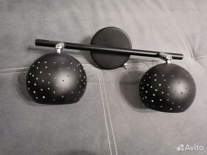 Светильник настенный чёрный с выключателем