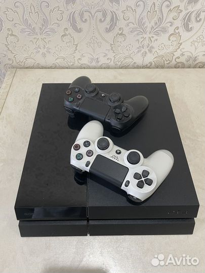 Игровая приставка ps4