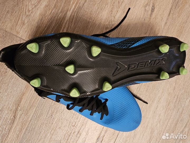 Футбольные бутсы Demix
