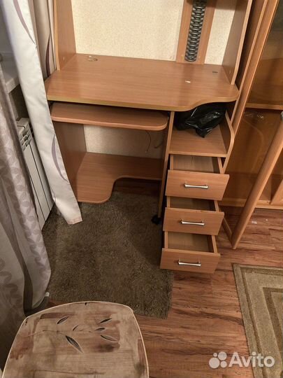 Компьютерный стол